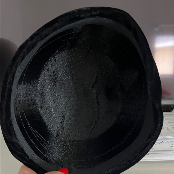 Vintage Black Netting Hat - Picture 7 of 8